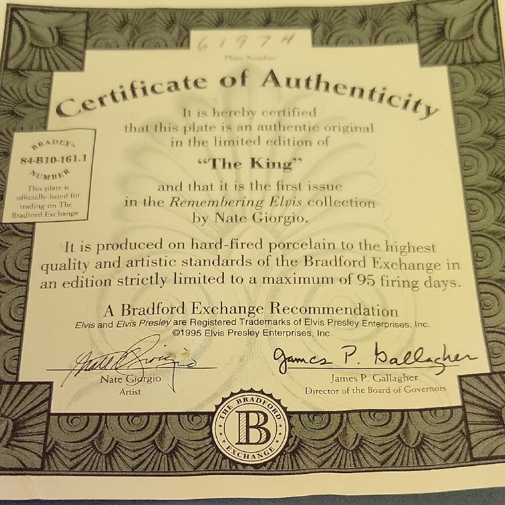 Decorative Plate with Singer Design - Picture 2 of 8